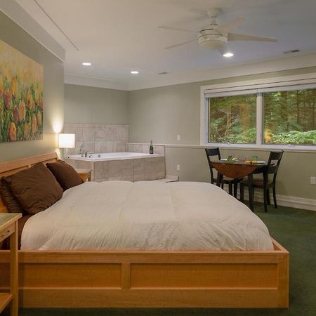 هولاند Pigeon Creek Inn - Adults Only المظهر الخارجي الصورة