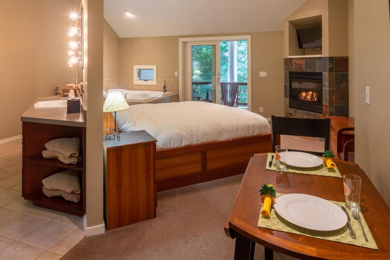 هولاند Pigeon Creek Inn - Adults Only المظهر الخارجي الصورة