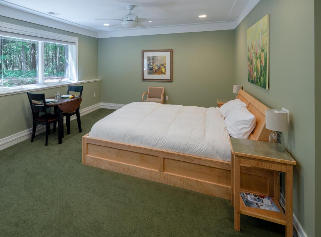 هولاند Pigeon Creek Inn - Adults Only المظهر الخارجي الصورة